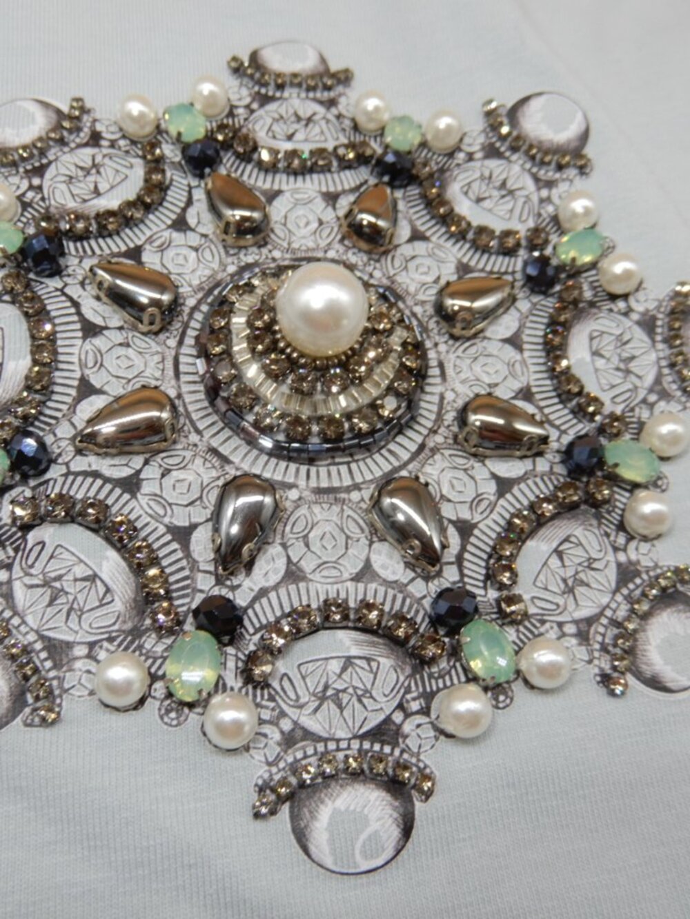 KIVERA tshirt with beaded bling front NEW NWT